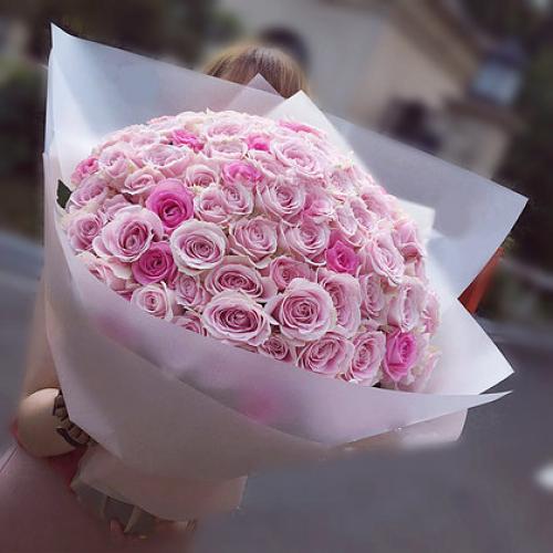 奥斯汀国际鲜花速递99枝粉色玫瑰花束澳大利亚墨尔本订花悉尼墨尔本送花澳大利亚鲜花速递全境