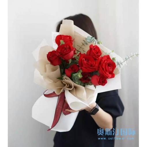奥斯汀国际送花11枝红色玫瑰花束法国送花巴黎鲜花店同城送花巴黎鲜花速递巴黎订花
